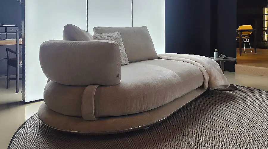 B&B Italia Cocùn sofa in Alice Panna fabric