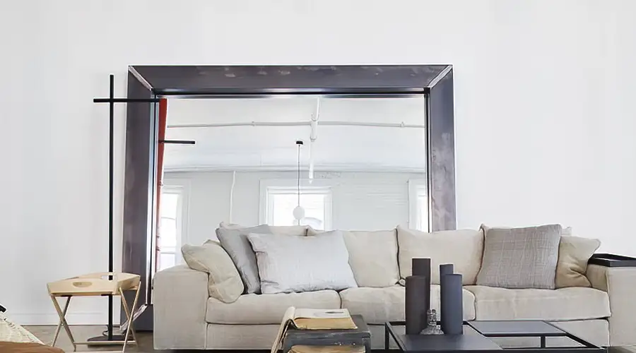 Specchio Art di Boffi a prezzo outlet Boffi Art specchio con cornice in lamiera