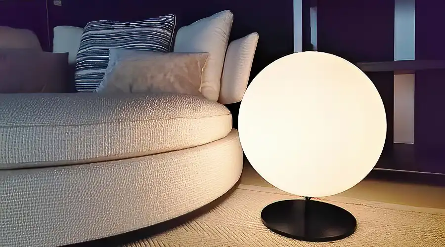 Lampada Elementi De Padova da appoggio zona living a fianco divano