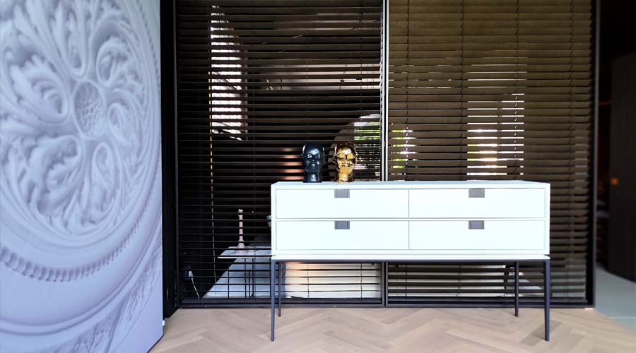 Maxalto Artemone, mobile contenitore, console e credenza