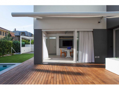 VILLA CON PISCINA
